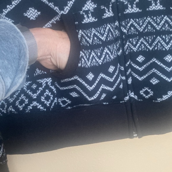 No Boundaries zip front sweater size L/G 11-13 - Picture 5 of 5